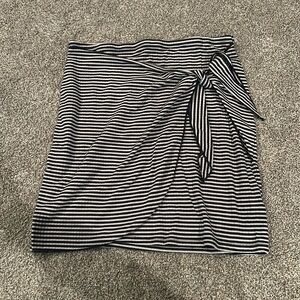 Blue & white lightweight mini skirt